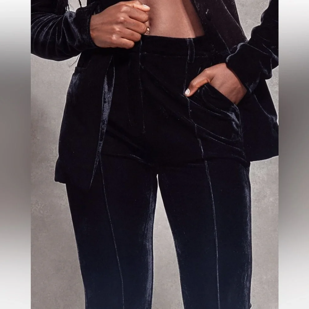 PrettyLittleThing‎ x Naomi Campbell Black Velvet Pintuck Flared Trousers Pants